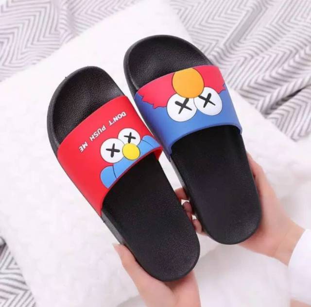 Sandal elmo dont push me / import