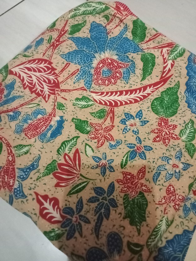 Kain Batik Solo Motif 3negri Dian Sastro