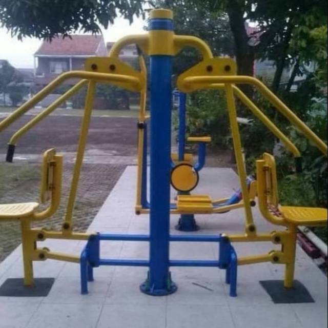 ALAT OLAHRAGA GYM OUTDOOR  CHESH PRESS FITNES TAMAN