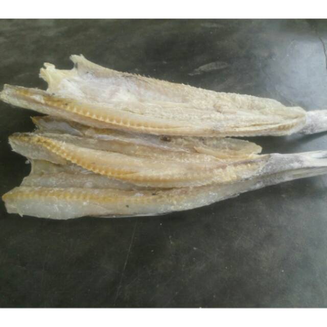 

Ikan asin jambal roti