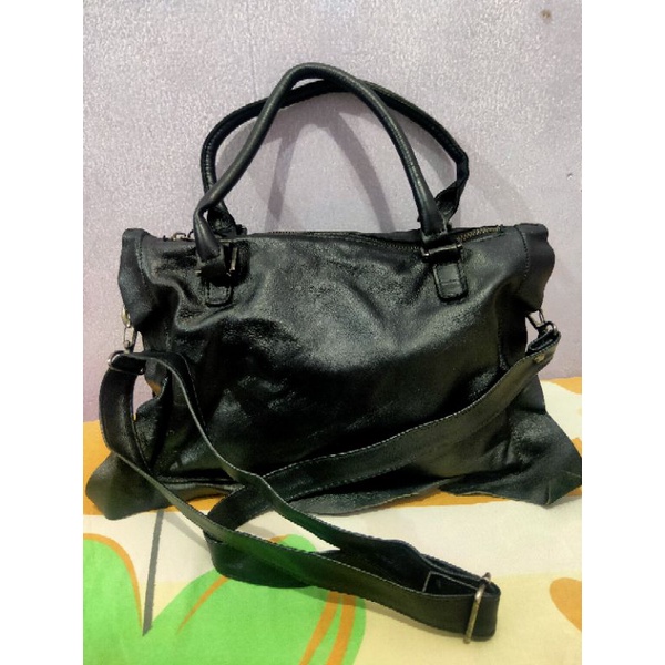 PL Tas Selempang Hitam Kulit Mantul