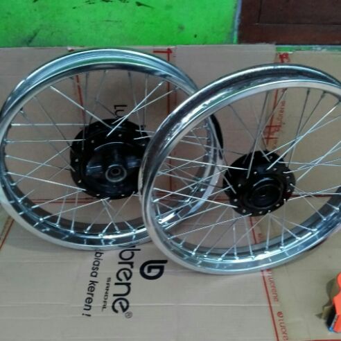 Velg Pelk Standar Jari-Jari Motor Yamaha Rx-King Original Yamaha R18