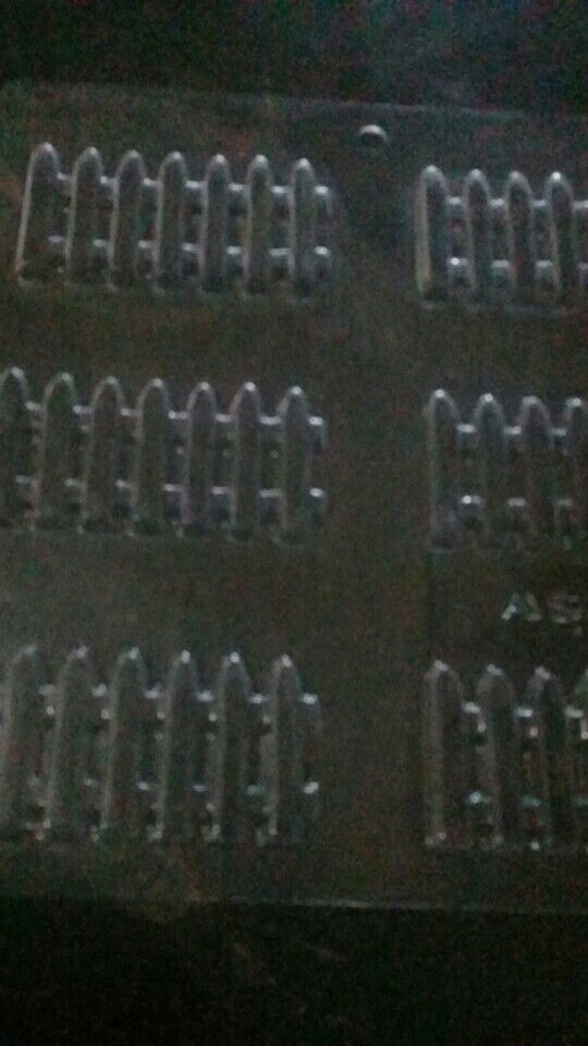 Mika Coklat Pagar Rumah