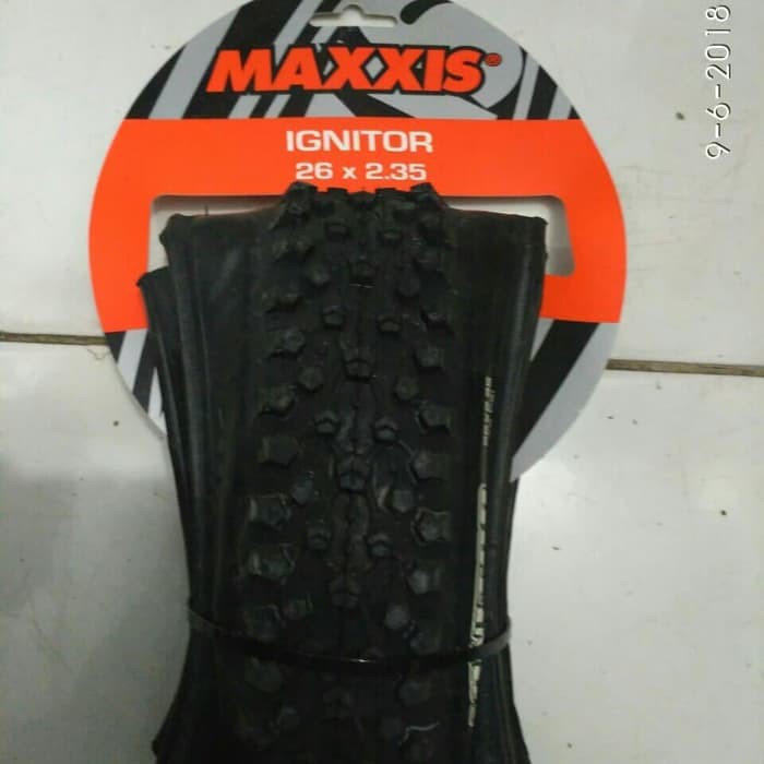 maxxis ignitor 29 2.35