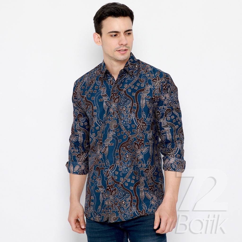 BATIK COUPLE MODERN Kemeja Rok Lilit Instan Batik Pria Lengan Panjang Premium Peksi Adiwilaga Biru Hitam 723148 Cap 72 - Baju Kemeja Atasan Pakaian Batik Couple Cople Pria Cowok Laki Laki Remaja Keluarga Lengan Panjang Modern Slimfit Premium Kekinian