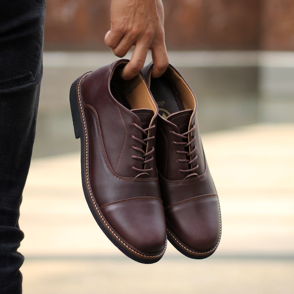 OXFORD 01 BLACK ORIGINAL x KENZIOS Sepatu Kulit Sapi Asli Hitam Pria Formal Pantofel Tali Kerja Kantor Dinas Resmi Guru Kantoran Pesta Undangan Wedding Kondangan Nikah Wisuda Kuliah Semi Casual Derby Genuine Leather Kenzio Footwear Keren Terbaru Kekinian