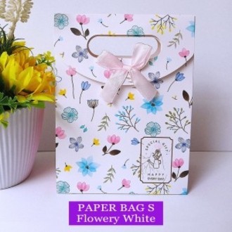 

Paper Bag Size S Ukuran 12.5x6x16.5cm