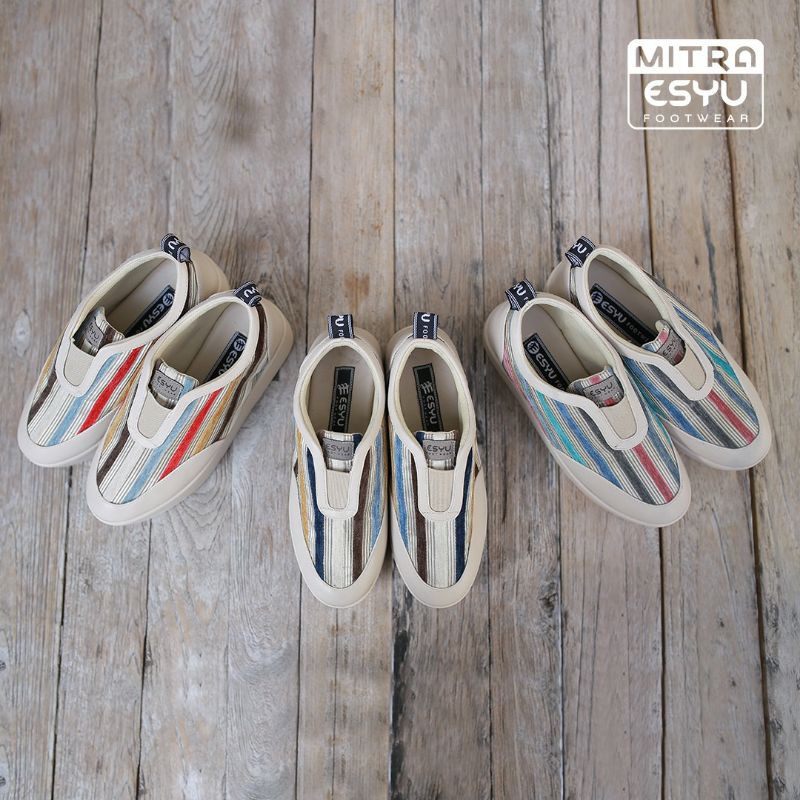 SEPATU WEDGES WANITA - AMIRA SERIES ESYU FOOTWEAR