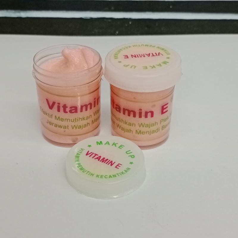 (pcs) Cream Vitamin E Ori kecantikan wajah