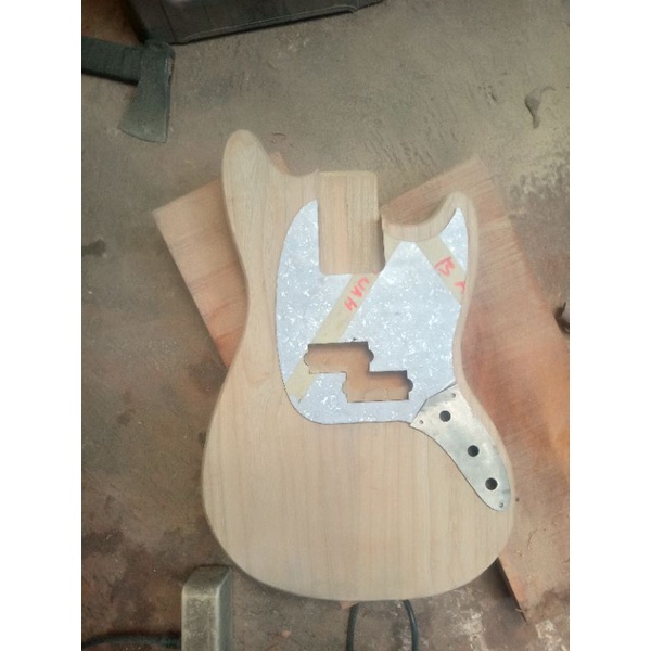 bass Mustang short schale pre order