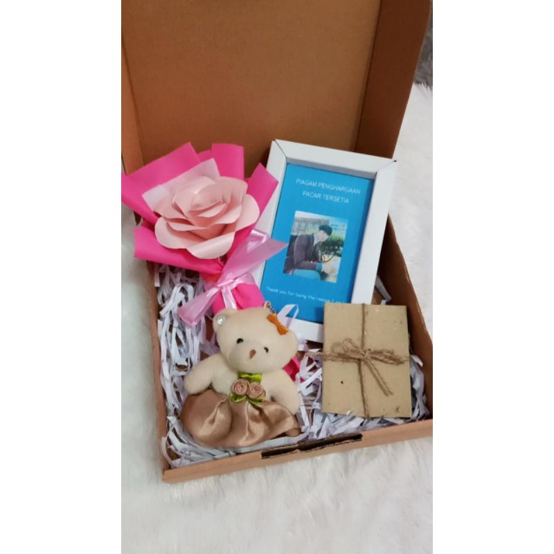 

Hampers Spesial Valentine's day, Kado Unik, Kado Anniv, Kado ulangtahun