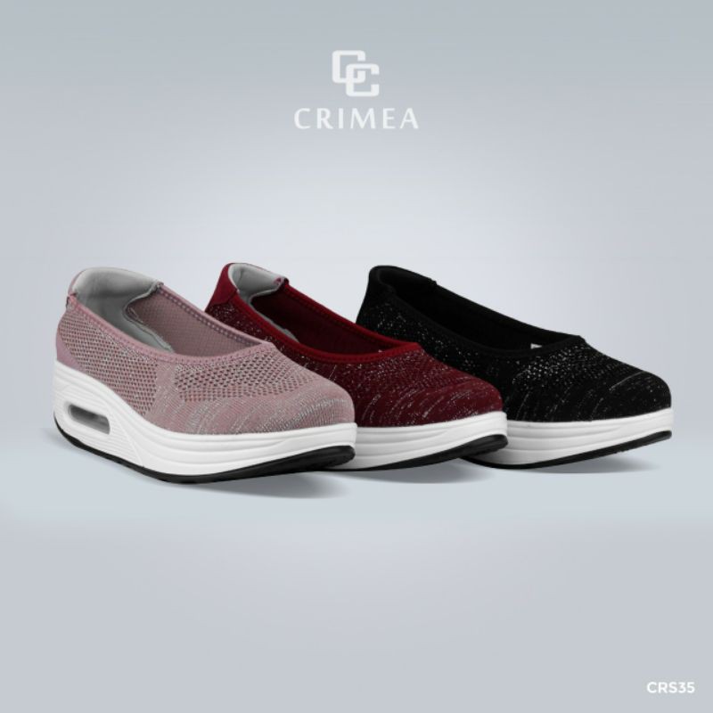 C R I M E A Flyknit Sneakers CRS35