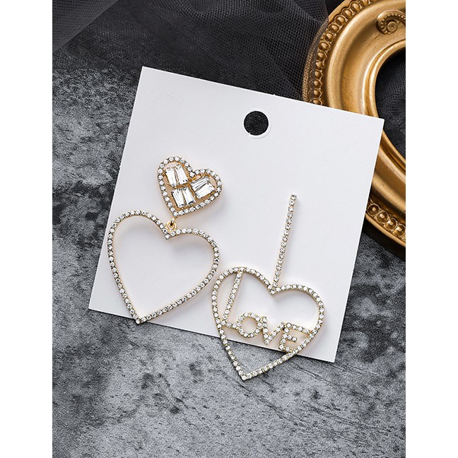 LRC Anting Tusuk Fashion Golden Letter Hollow Love Asymmetric Earrings D71115