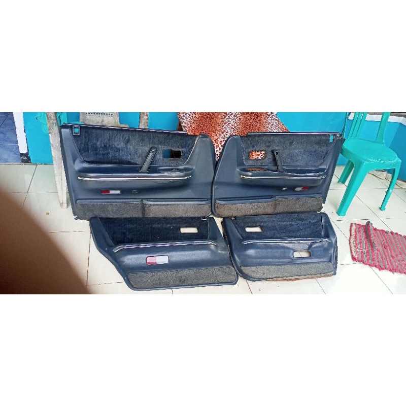 Dortrim mazda 626 capella