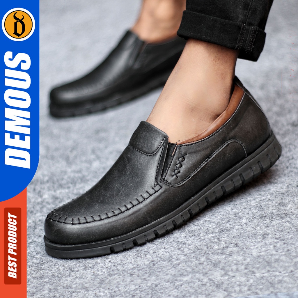 Sepatu Formal Pria Sepatu Casual Pria Kulit Pu Slop Sepatu Pantofel Kerja Kantor Kuliah Kondangan Sepatu Hitam Pria DEMOUS BLEND
