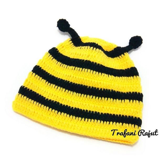 topi rajut lebah belang