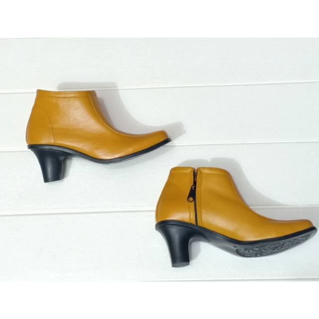 BOOTS WANITA ASLI KULIT SAPI PAPIRUT