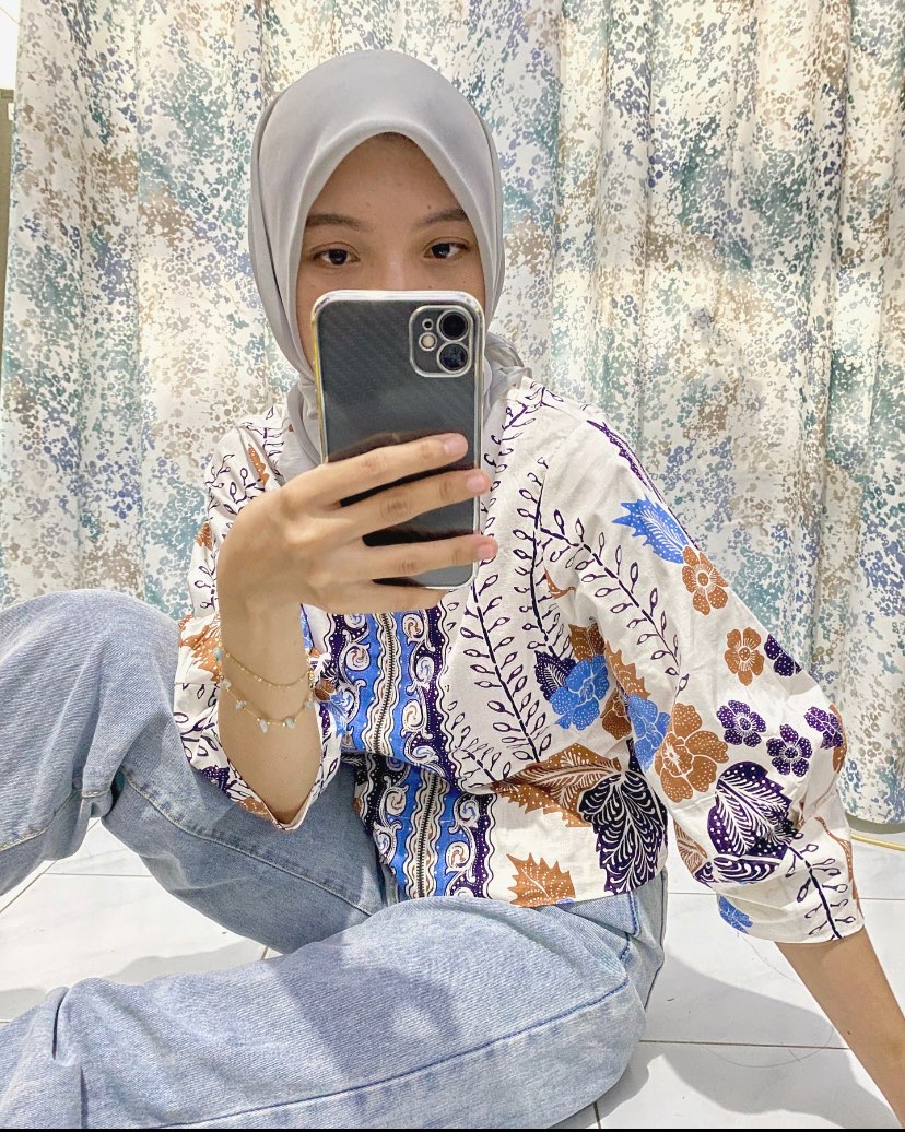 Outer Batik Wanita Ara 135