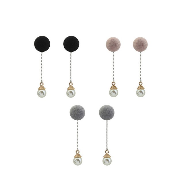 LRC Anting Tusuk Fashion Pearls&amp;fuzzy Ball Decorated Color Matching Long Earrings