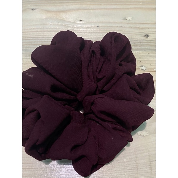 scruncie jumbo cepol ikat rambut cepol ikat rambut jumbo-Maroon