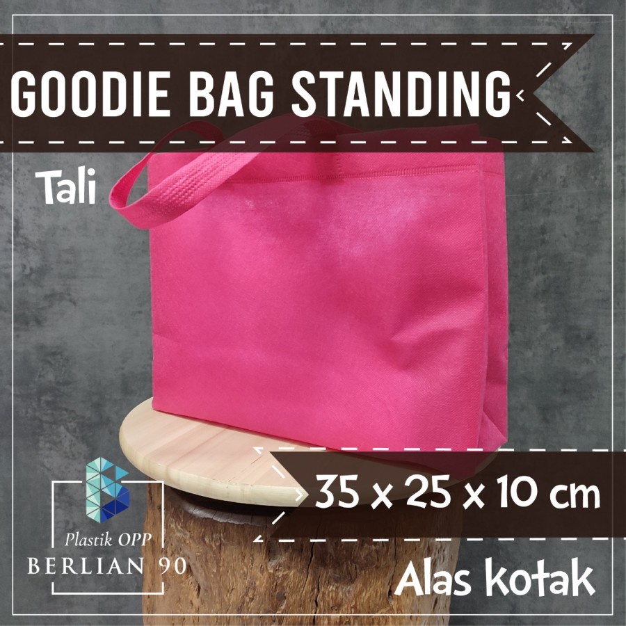 

Goodie Bag Standing Handle 35x25x10 Tas Spunbond Landscape Tas Kain