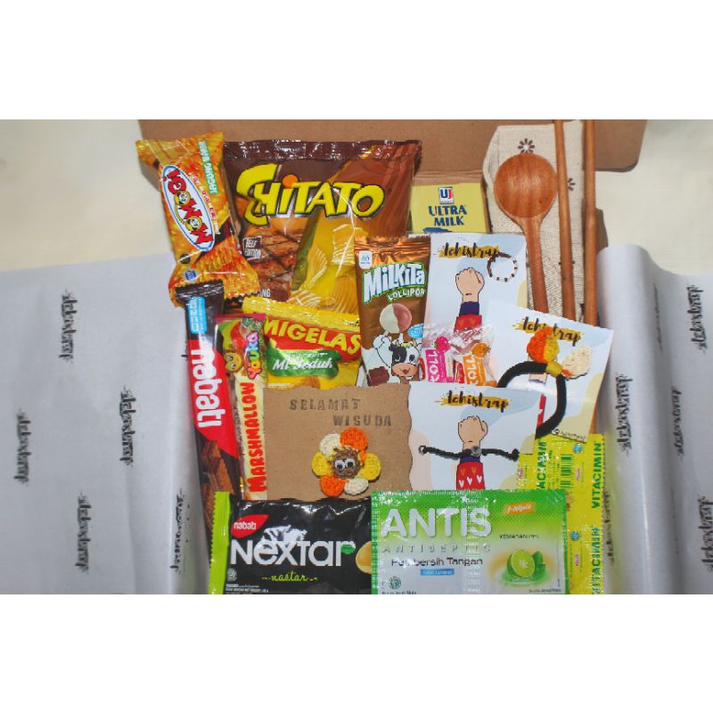 

hampers box snack box gift box bok wisuda ulang tahun natal lebaran tunangan murah
