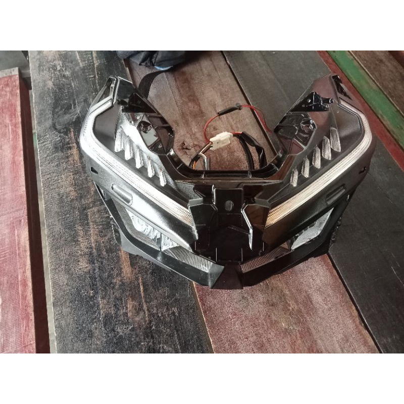 REFLEKTOR lampu Vario 150 new