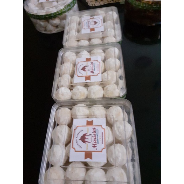 

kue kering lebaran putri salju marisini