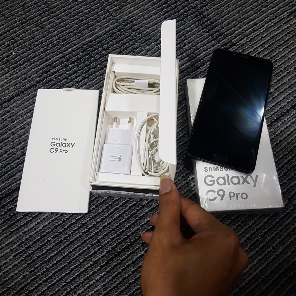 Samsung Galaxy C9 Pro 6GB/64GB Fullset
