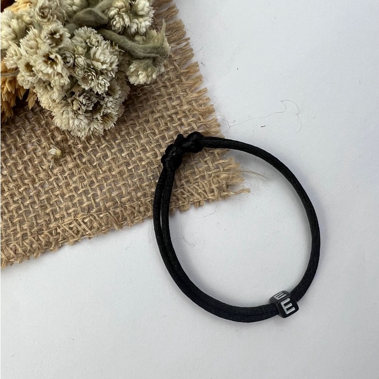 [GROSIR TERMURAH!] GELANG INISIAL HURUF DADU TALI SATIN / KOREA DAN GELANG POLOS-GELANG E