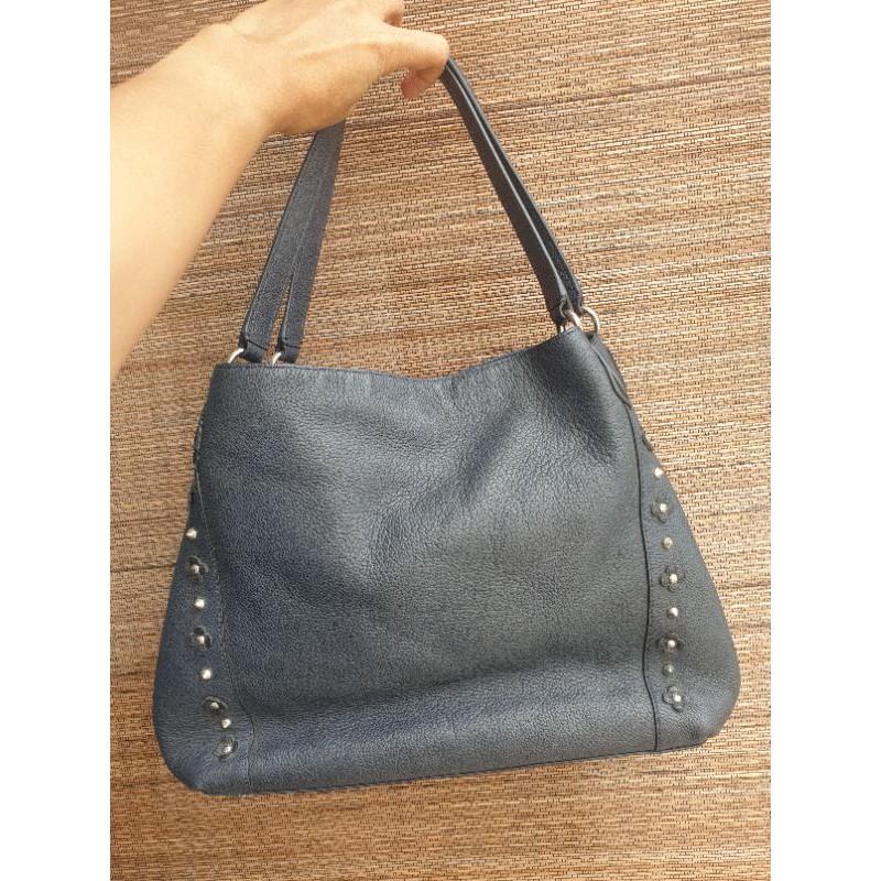 coach edie 31 shoulder bag with rivets flower navy