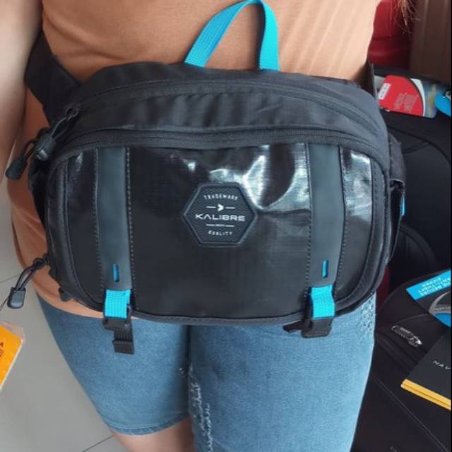 Tas pinggang. Tas selempang. Tas fashion. Tas kalibre 920795-000. Kz003544