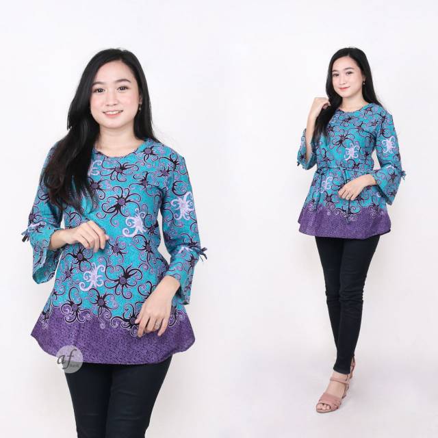 Atasan Batik Wanita Motif Cumi Biru