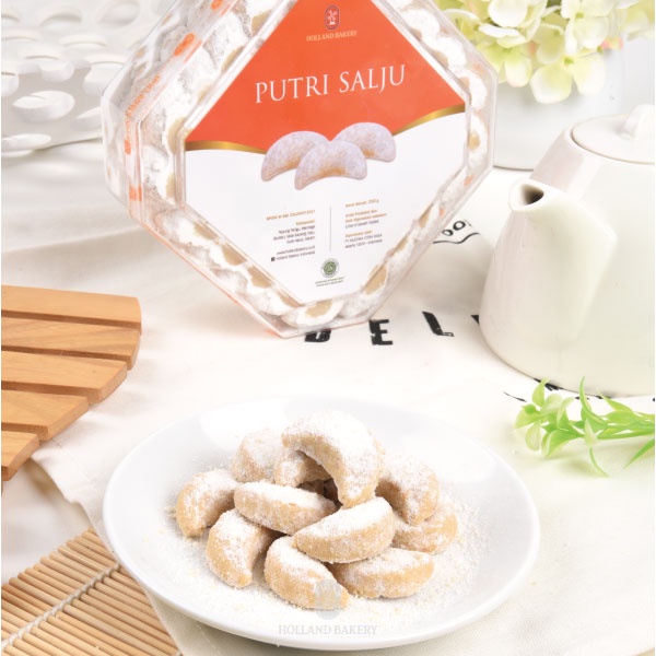 

Putri Salju Toples Segi 8