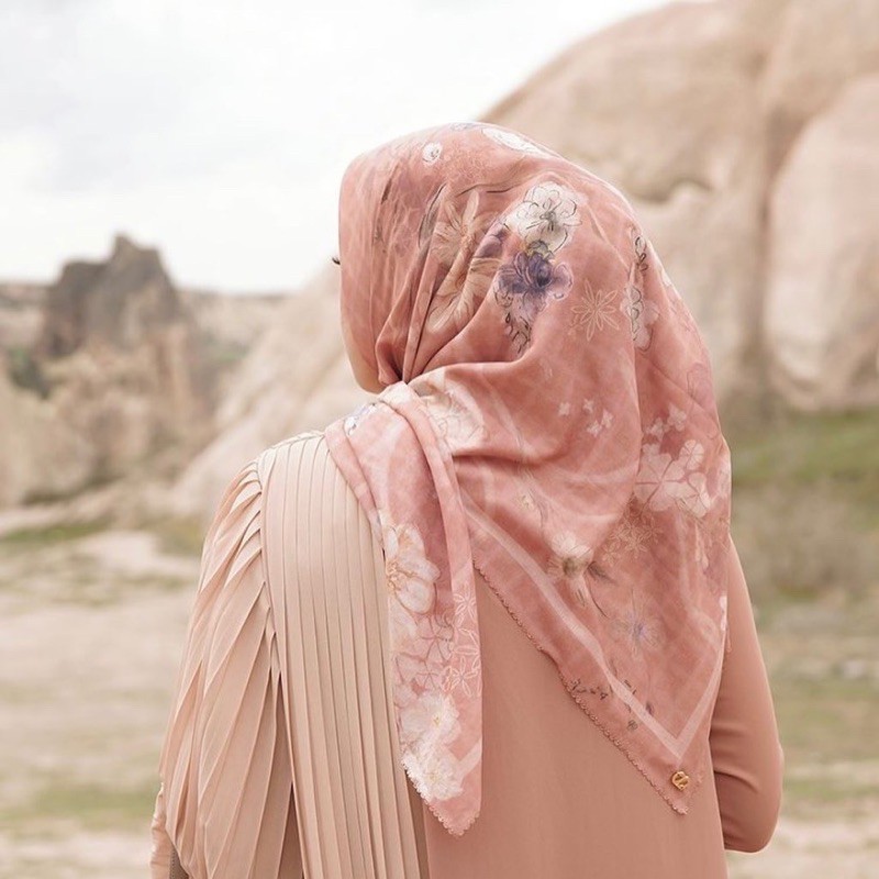 buttonscarves sofya series in spice