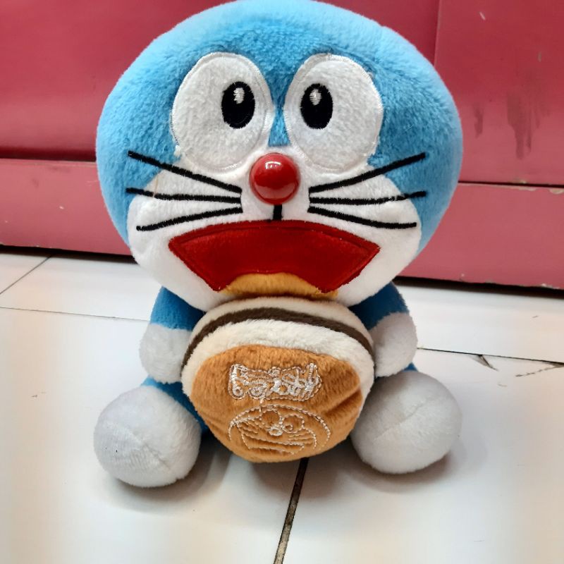 Boneka Doraemon Dorayaki M