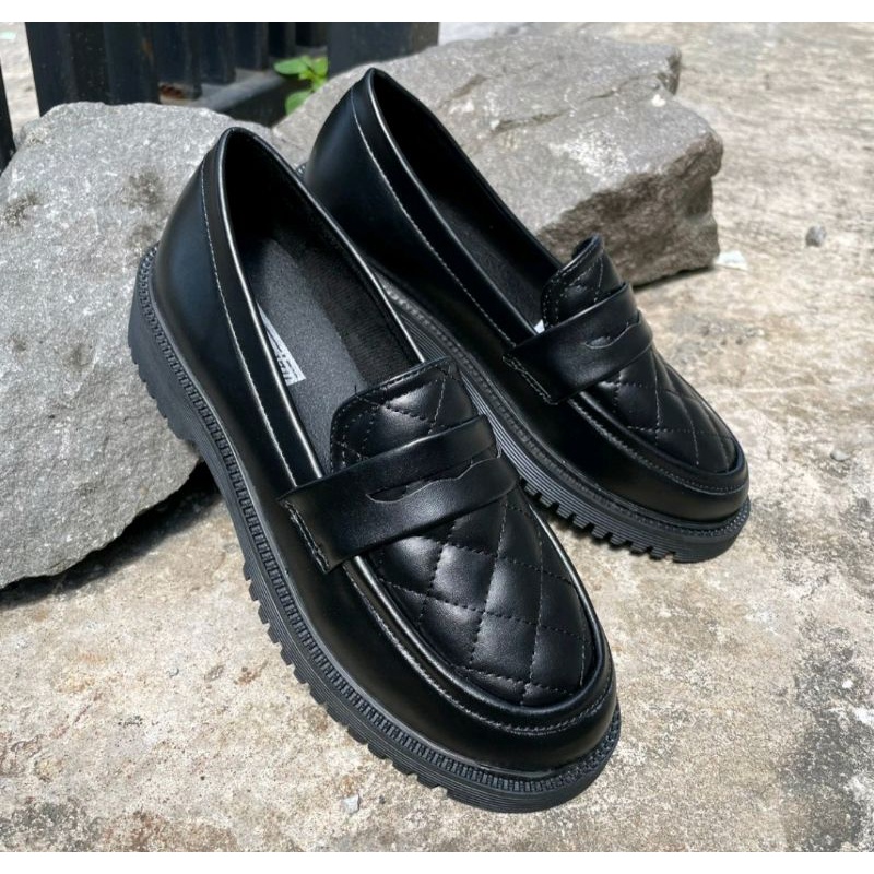 Sepatu Docmart Wanita / Sepatu Wanita Twice / Sepatu Loafers Wanita Fashion Terbaru Korea / Bisa Cod