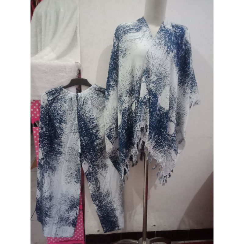ONE SET CARDI CARDIGAN TEDYE SETELAN WANITA MOTIF AKAR LILIT SHIBORI BALI BAHAN RAYON JUMBO LD 130-Akar navy