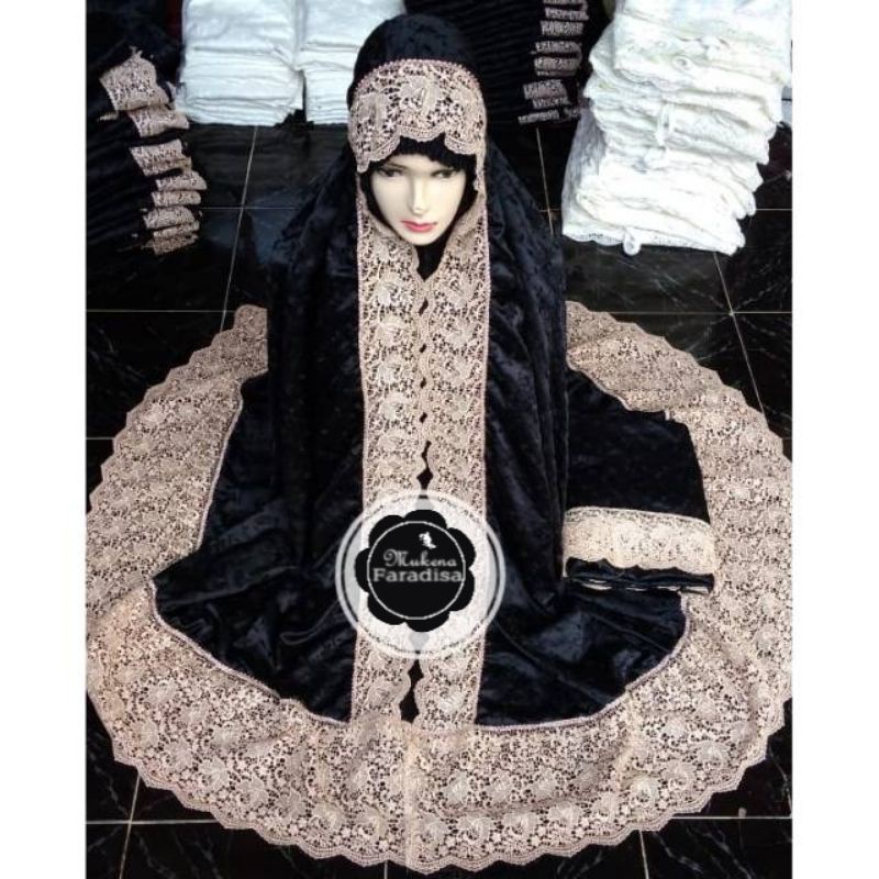 MUKENA PRADA RENDA MEWAH SWAROVSKI CANTIK HITAM PREMIUM BORDIR BAGUS TASIKMALAYA TASIK GROSIR MURAH 