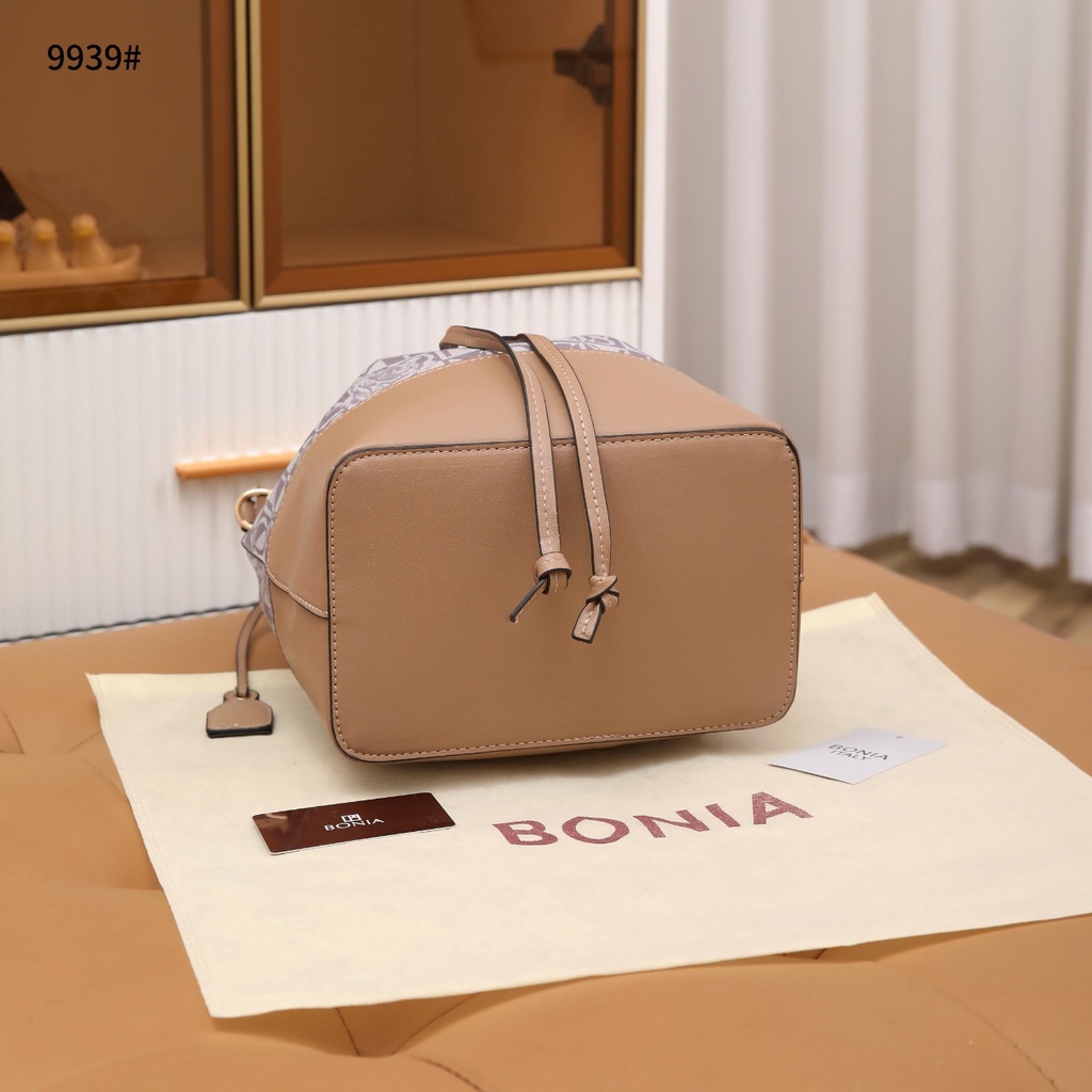 BO Rosie Bucket Bag Small #9939 New