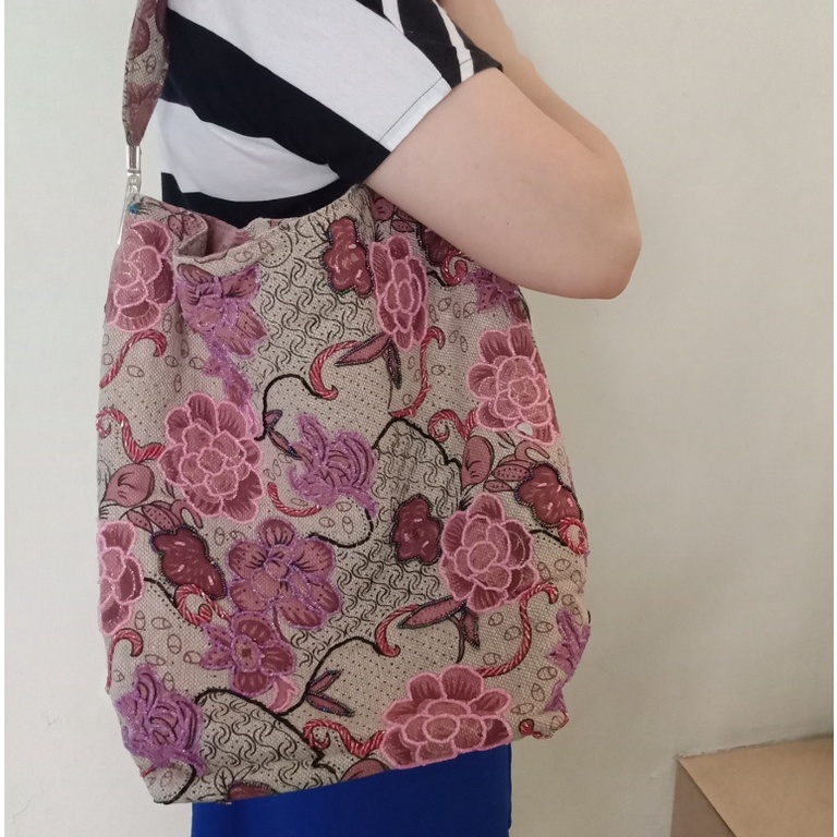 Tas Motif Bunga Bordir
