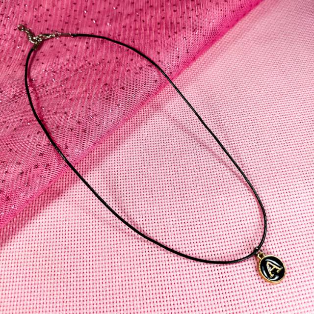 Kalung Tali Korea Inisial Hitam Gold Bulat