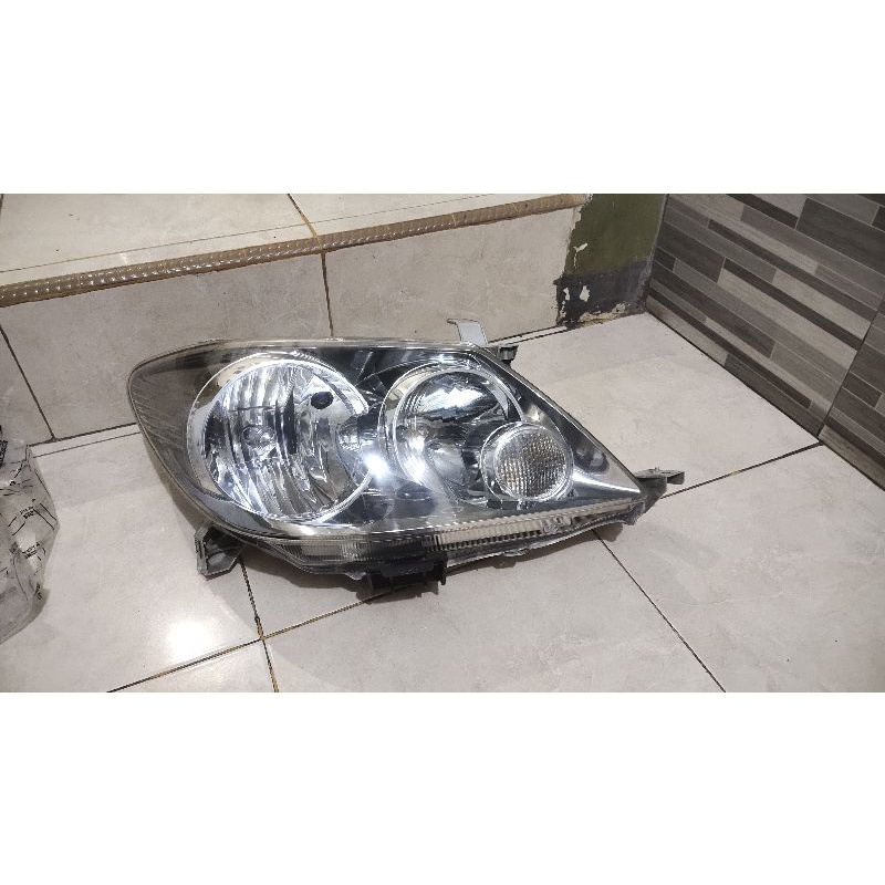 headlamp lampu depan fortuner 2005 kanan original