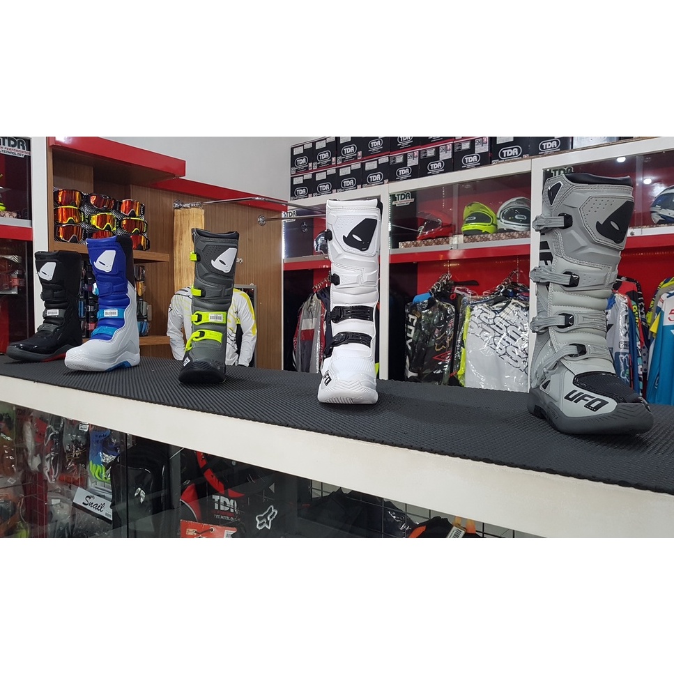 Boots Cross UFO Elektron