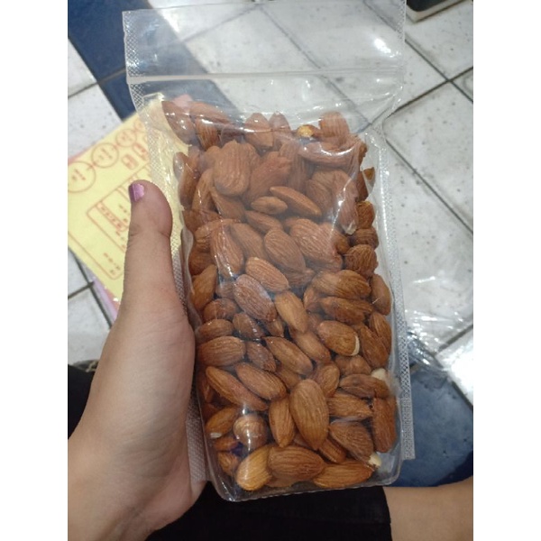 

Kacang Almond panggang kulit original 500 gram