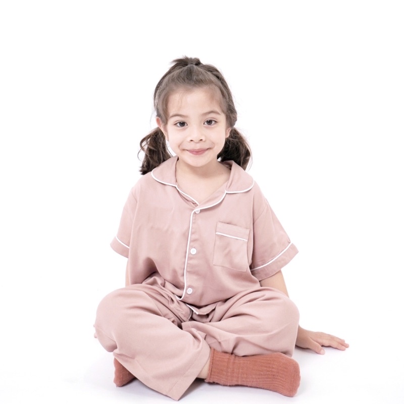 Yobebee Piyama Katun Lembut Bayi dan Anak Usia 1 2 3 4 6 8 10 Tahun Baju Tidur One Set Pajamas Kids Basic Polos Cotton Rayon Silk Model Tangan Pendek Baju Harian Santai Anak Laki Laki Perempuan Cewek Cowok