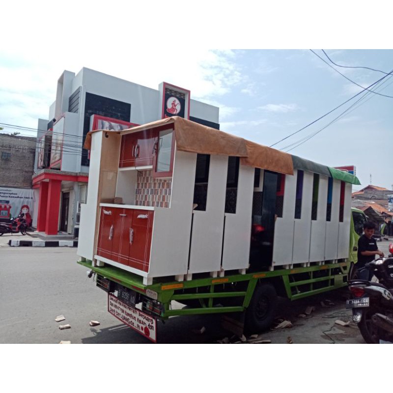 lemari dapur 3 pintu