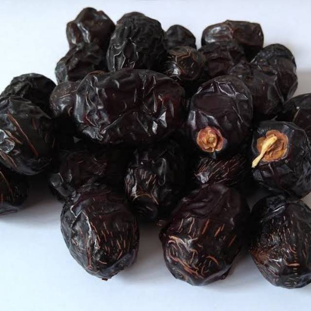 

Kurma ajwa kurma nabi