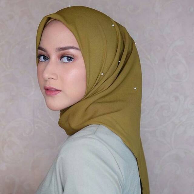 Jilbab segi empat| saudi mutiara | segi empat mutiara |jilbab polos |segi empat polos