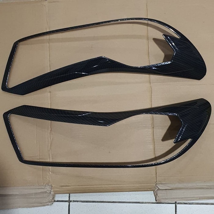 Head Lamp Garnish  Garnish Depan All New Brio 2019 Carbon